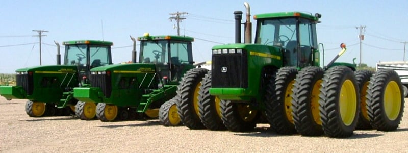Western Auction & Real Estate Green Tractors